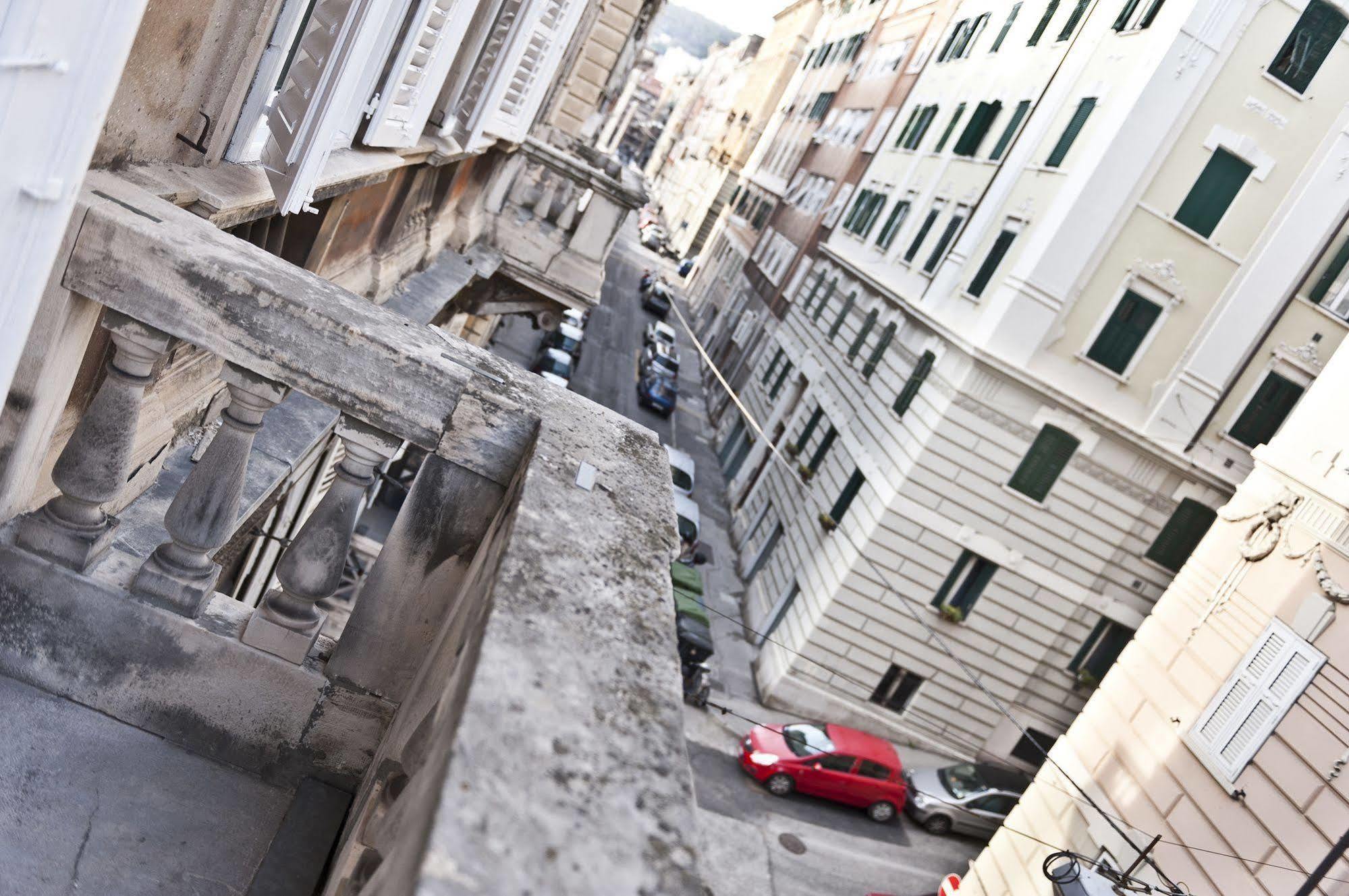 Domus Liberta - Boutique Rooms Trieste Exterior photo